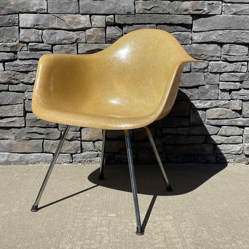 1953 herman miller eames - c.,