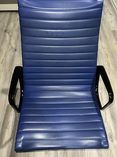 Vintage herman miller eames - /,