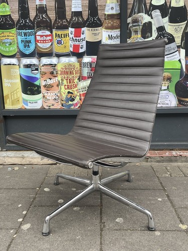 Eames lounge chair - ally, group