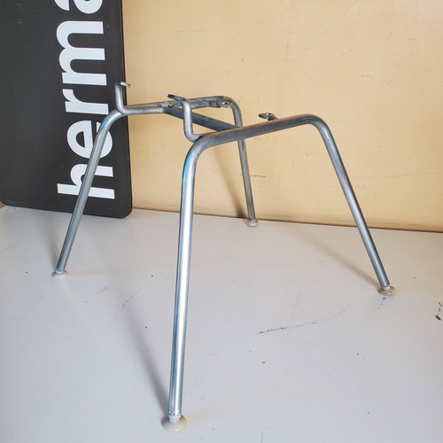Herman miller eames - herman, h